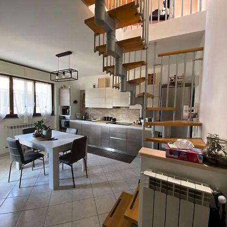 "Come A Casa" - Appartamento Gigi - Self Check In - Ospedale Humanitas - Forum Assago - Tram15 Роццано Экстерьер фото